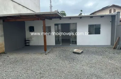 Casa de alvenaria 2 quartos no petrópolis - fundos independentes com garagem - joinville/sc