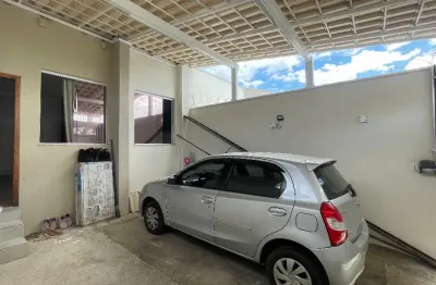 Linda casa com planejados câmeras próximo à escola olímpica