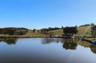 Sitio a venda em jacutinga mg rico em água com açudes  e pastagem