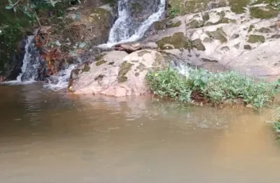 Sítio a venda entre jacutinga e monte sião com 9 alqueires e cachoeira