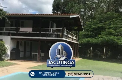 Sitio a venda em jacutinga-mg com casa ampla e piscina e área de lazer