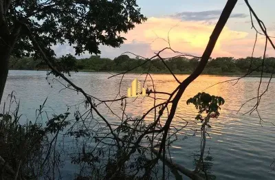 Fazenda as margens do Rio São Francisco com 847 hectares venda de Porteira Fechada com trator barcos e muito mais