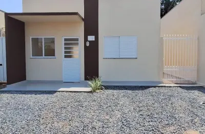Casa no condomínio ilhas canárias - casa com quintal e não geminada