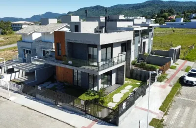 Excelente casa com 149m², 3 dorm. (2 suítes), bairro ferraz, garopaba/sc