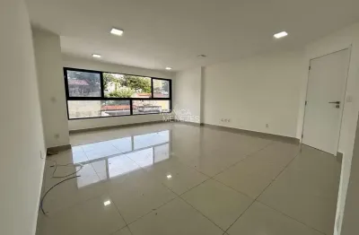 Apartamento no teresa de lisieux em tirol com 3 suites