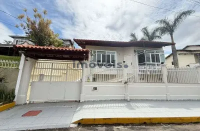 Casa com 5 quartos à venda na Rua Ivon José Curi, São Pedro, Juiz de Fora
