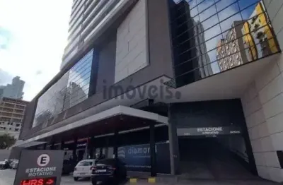 Kitnet / Stúdio para alugar na Avenida Presidente Itamar Franco, Centro, Juiz de Fora