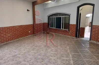 Casa com 3 quartos para alugar na Rua Rolândia, Vila Lageado, São Paulo