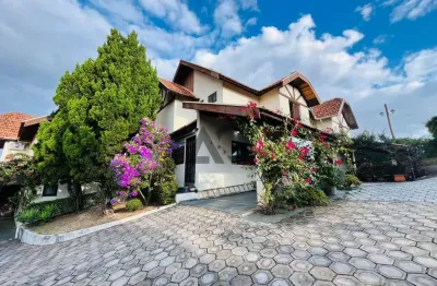 Casa em condomínio fechado com 3 quartos à venda na armando argentini, 1, alto da boa vista, serra negra por r$ 630.000