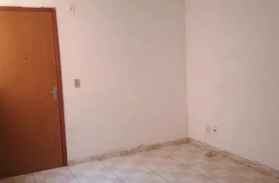 Aluga-se apto 2º andar | condomínio recanto da natureza