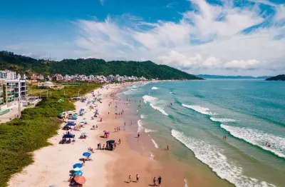 Excelente para uso imediato! 2 quartos pronto e mobiliado na praia de palmas, elevador e piscina