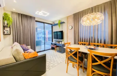 À 200 metros do mar! sofisticação e conforto: apartamento mobiliado com 3 dormitórios na praia de palmas