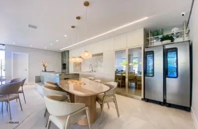 Vista para o mar, luxo e espaço! entrada + 48x direto com proprietário,  2 quartos na praia grande – lazer completo!