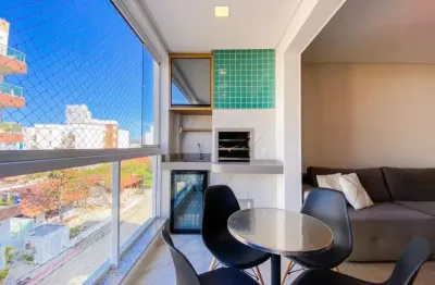 Finamente mobiliado, apartamento com 3 quartos na praia de palmas