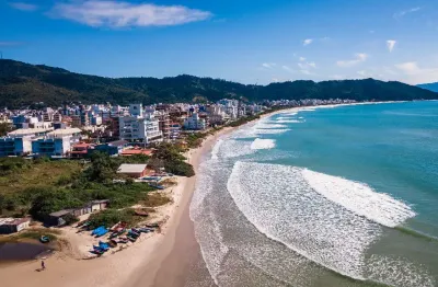 Finamente mobiliado, apartamento com 3 quartos na praia de palmas