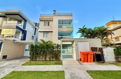 Apartamento mobiliado na praia de palmas, frente rua, sacada ampla e vaga de garagem coberta