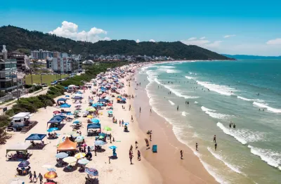 Amplo e finamente mobiliado! 2 quartos com 156 m2 de area total na praia de palmas