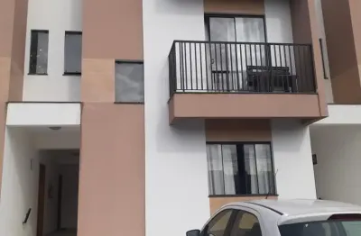 Lindo geminado pronto para morar, uma localização de facio ascesso para a br 101 e centro da cidade