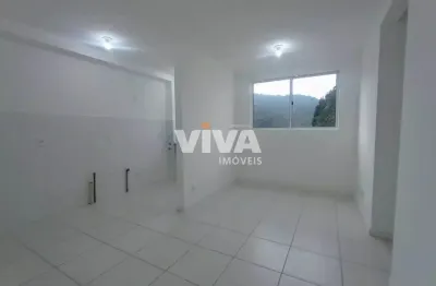 Imovel esta desoculpado, fica no 5 andar, 2 dormitorios, 2 elevadores.