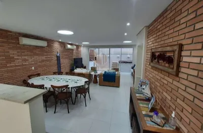 Casa em condomínio fechado com 4 quartos à venda na Enseada, Guarujá 