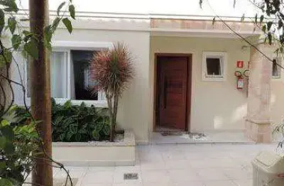 Casa em condomínio fechado com 4 quartos à venda na Enseada, Guarujá 