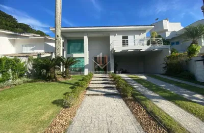 Casa alto padrão em condomínio fechado na praia de pernambuco guarujá sp.