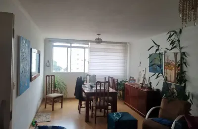 Apartamento com 3 quartos, sala ampla, uma vaga de garagem  no tatuapé
