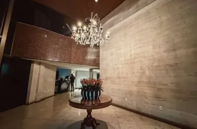 Amplo imóvel no centro com 4 suítes e lazer completo