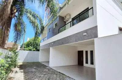 Casa com 3 quartos à venda na escola agrícola, blumenau , 107 m2 por r$ 720.000