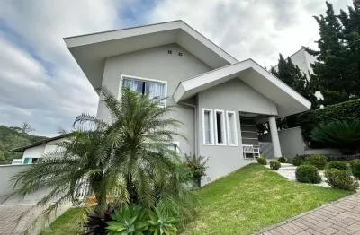 Casa com 3 quartos à venda no itoupava central, blumenau , 214 m2 por r$ 1.700.000
