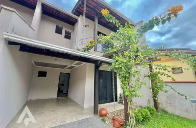 Casa com 3 quartos para alugar no Fortaleza, Blumenau , 121 m2 por R$ 4.500