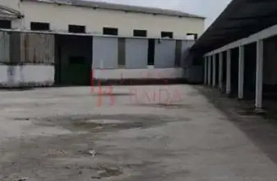 Excelente oportunidade galpão comercial para locação de transportadora e industria com acesso a rodovia.