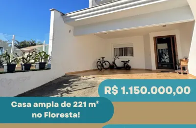 Casa moderna no bairro floresta – próxima ao restaurante virado no alho!