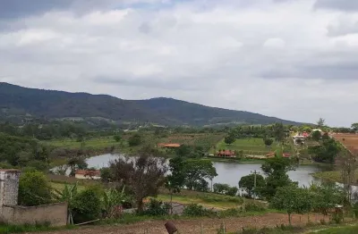 Fazenda/sítio/chácara para venda possui 310 metros quadrados com 4 quartos