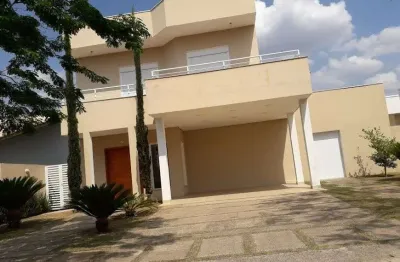 Casa de condomínio sobrado para venda tem 330 metros quadrados com 4 quartos