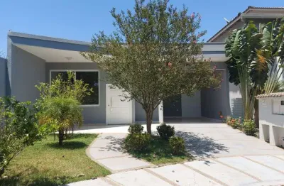 Casa de condomínio térrea para aluguel com 174 metros quadrados com 3 quartos