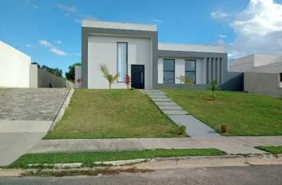Linda casa em condomínio village ipanema ii em araçoiaba da serra/sp