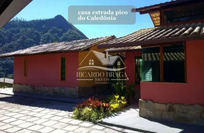 Casa com 2 quartos e 3 banheiros à venda, 155 m² por r$ 700.000