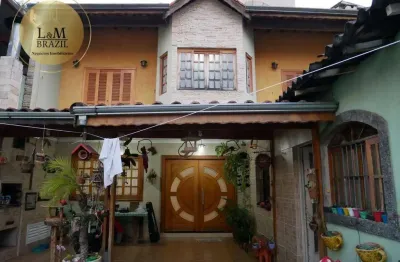 Venda de lindo sobrado de 170 m² , com 3 dormitórios e 2 suites