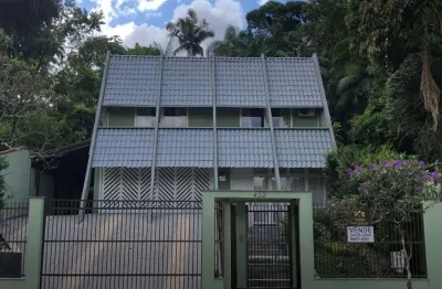 Casa com 2 quartos à venda na rua tubarão, 422, américa, joinville, 312 m2 por r$ 1.200.000