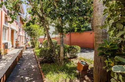 Excelente casa de condomínio com 3 dormitórios e 3 banheiros à 109mº por r$ 575.000,00