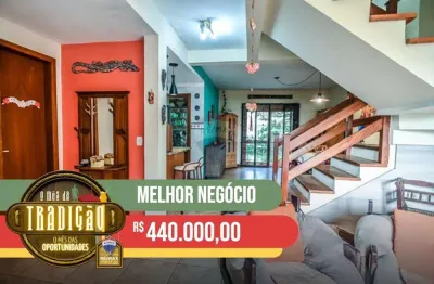 Casa de 02 dormitórios encantadora no condomínio ilha do sol