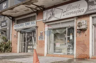 Lojas na wenceslau escobar em terreno de 14m x 40,05 m  -  tristeza