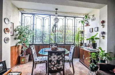 Apartamento com 3 quartos à venda na Rua Ramiro Barcelos, 953, Independência, Porto Alegre