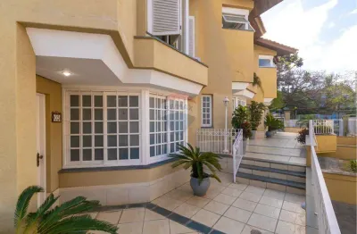 'sobrado em condomínio fechado com 4 quartos e 2 suites boa vista