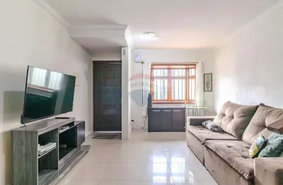 Casa com 3 quartos à venda na Rua Hugo Nelson Magalhães, 141, Rubem Berta, Porto Alegre