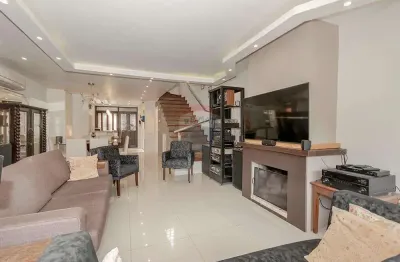 Casa com 3 quartos à venda na Rua Cananéia, 340, Chácara das Pedras, Porto Alegre