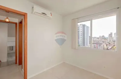 Apartamento à venda no bairro menino deus com 1 dormitório, vaga e elevador: compacto e elegante!
