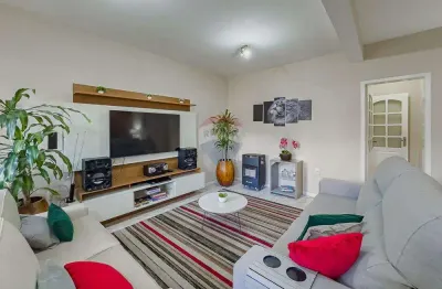 Sobrado 3 dormitórios  sendo 1 suíte, 215m², com pátio e churrasqueira – sarandi, porto alegre