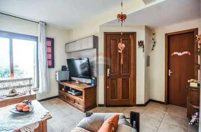 Casa de 02 dormitórios encantadora no condomínio ilha do sol